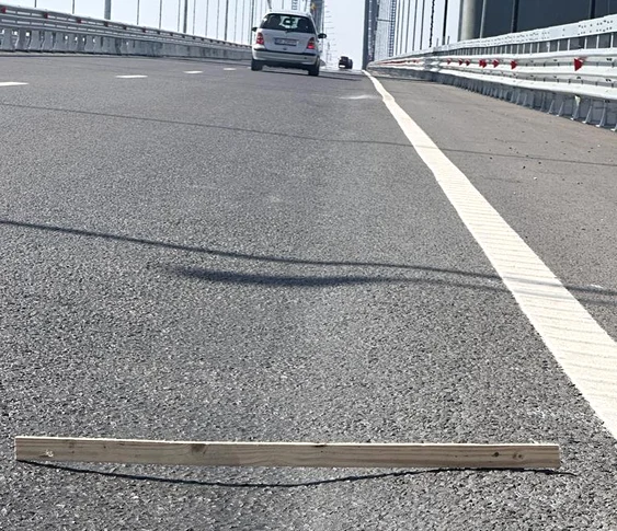 Denivelări pe podul peste Dunăre FOTO: Petru Tudorache