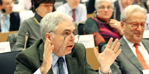 Eurodeputatul Adrian Severin este implicat în scandalul "Mită de la lobbişti"