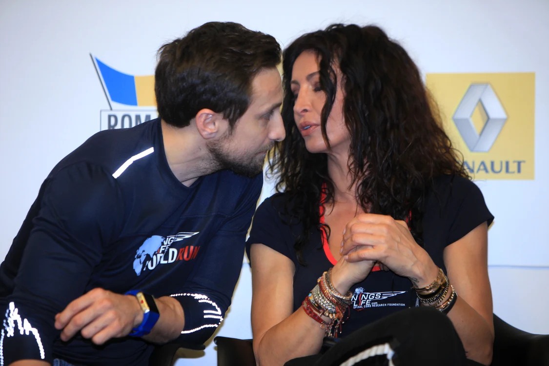 
    Dani și Gabriela, nășiți de Roxana și Tinu VidaicuFoto: arhivă personală  
