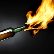 Cocktail Molotov FOTO Shutterstock