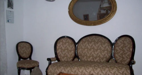 Casa din comuna Stănişeşti