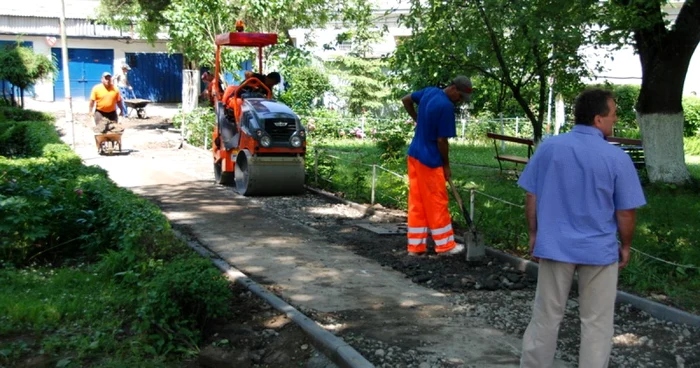 Lucrări pe strada Mihai Viteazul