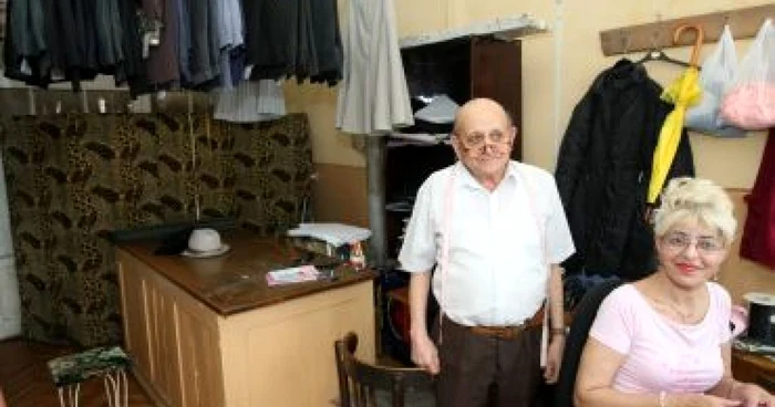 Craiova: Marin Nicolaescu, croitor cât o viaţă de om