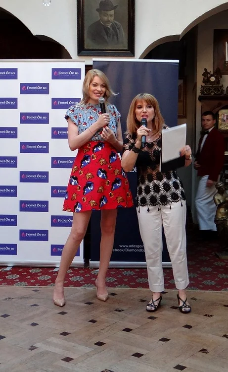 Valentina Pelinel spune că este o mamă foarte grijulie 