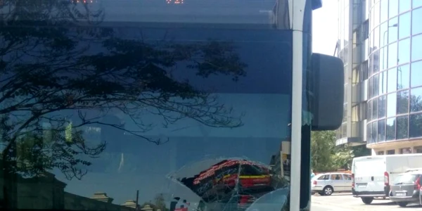 accident autobuz ratb foto isu