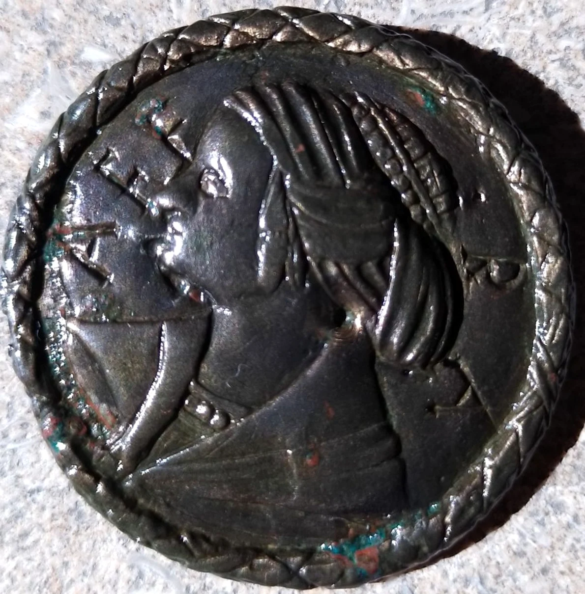 Portretul soției unui primar al Sibiului din secolul XV, reconstituit după o descoperire arheologică rară (© Muzeul Național Brukenthal)