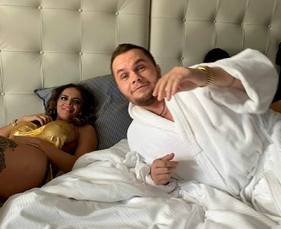 
    Simona Hapciuc și Codin Maticiuc filmează scene fierbinți în pelicula "Inve$titorii"foto: facebook  