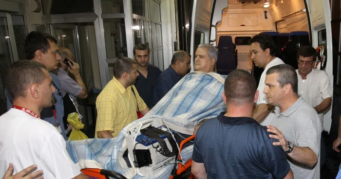 După ce a fost consultat din nou de medici, fostul premier Adrian Năstase a fost mutat într-o celulă a Penitenciarului Jilava FOTO: Mediafax