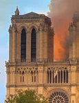 Anchetatorii francezi nu au găsit semne de incendiere deliberată a catedralei Notre Dame jpeg