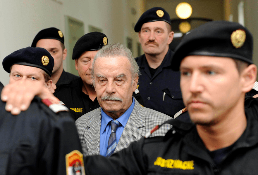 Revoltă în Austria. Josef Fritz va lansa o autobiografie. „Monstrul din Amstetten” a făcut șapte copii cu fiica lui
