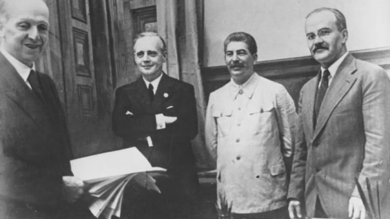 Pactul Ribbentrop-Molotov a fost semnat la 23 august 1939 Foto: AP