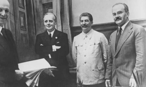 Dezbatere „Historia”: Ce impact a avut Pactul Ribbentrop Molotov asupra României? jpeg