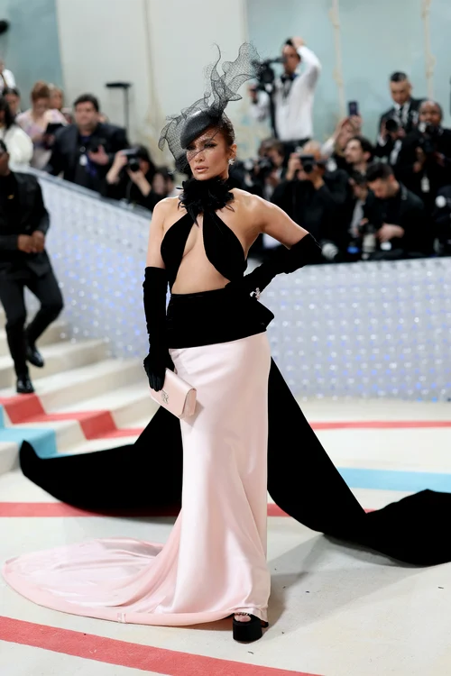 Jennifer Lopez la Met Gala 2023 (3) jpg