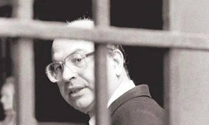 Bettino Craxi, fost premier condamnat la 27 de ani de puşcărie jpeg