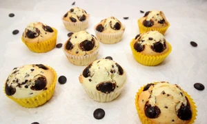 briose cu fulgi de ciocolata jpeg