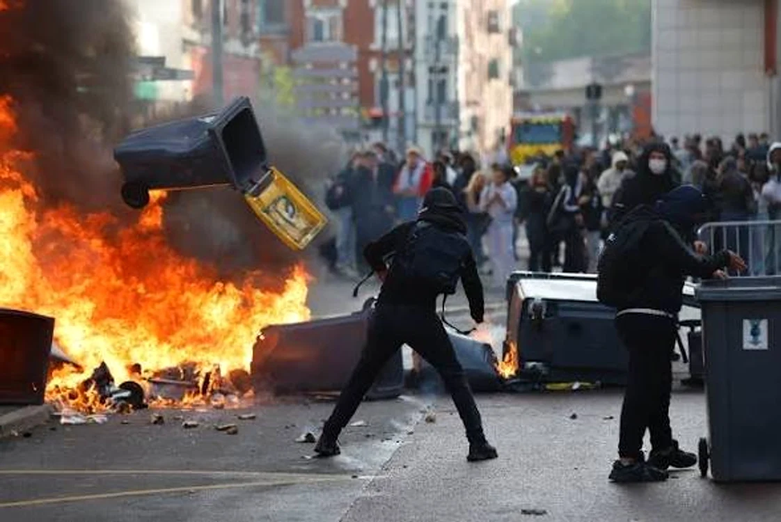 Proteste violente în Franța