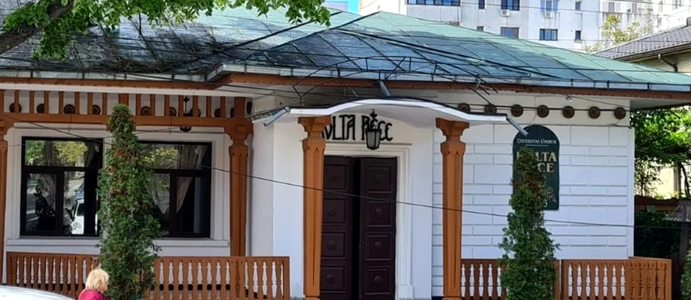 Bolta Rece, poate cel mai cunoscut bar din Iași / foto: Arhiva CJ Iaşi