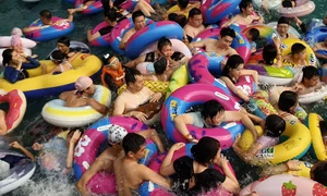 aglomeratie parc acvatic china profimedia jpg