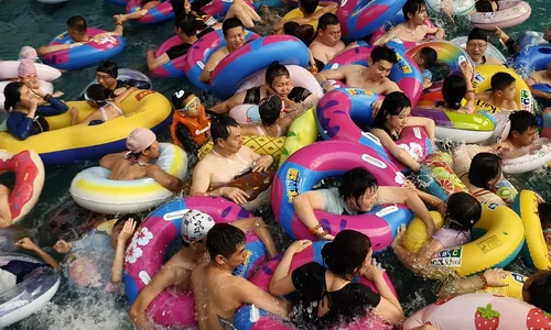 aglomeratie parc acvatic china profimedia jpg