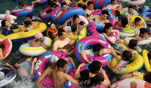 aglomeratie parc acvatic china profimedia jpg