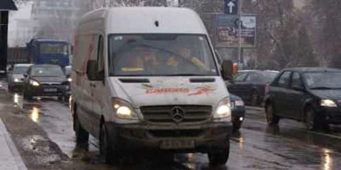 Traficul intens şi calitatea lucrărilor îşi spun cuvântul