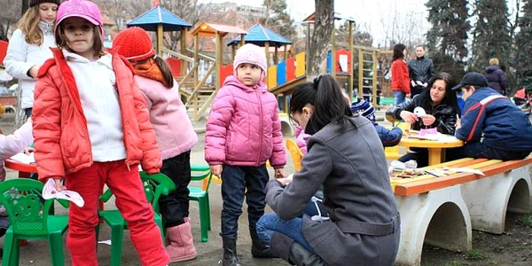 Grădiniţa în aer liber se organizeaza lunar în Parcul Central Braşov