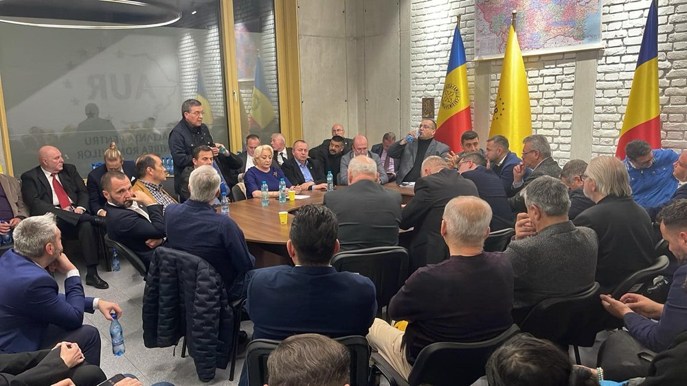 Simion, reuniune la care a participat și fostul premier Viorica Dăncilă. Liderul AUR vrea alianță cu peste 30 de formațiuni politice