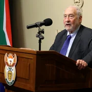 Joseph Stiglitz laureat al premiului nobel foto X jpg