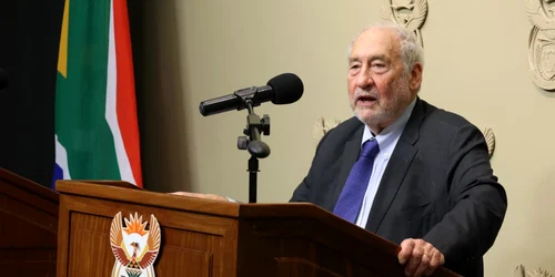 Joseph Stiglitz laureat al premiului nobel foto X jpg