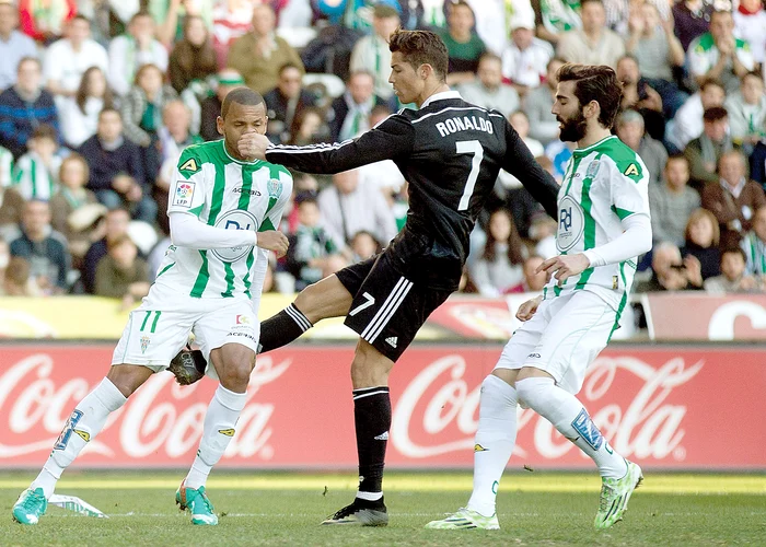 Acesta e gestul de la care pornit toată bătaia de pe terenFoto: Guliver/GettyImages