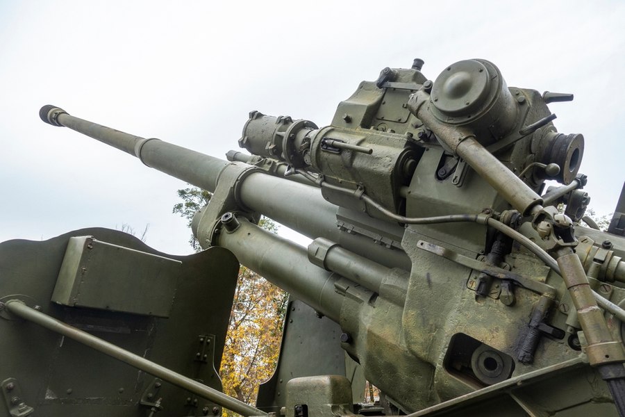 Ucrainenii au transformat un tun antiaerian sovietic într-o armă mortală