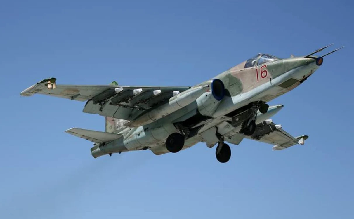 Avion Su-25 FOTO Twitter @Sergiy6446