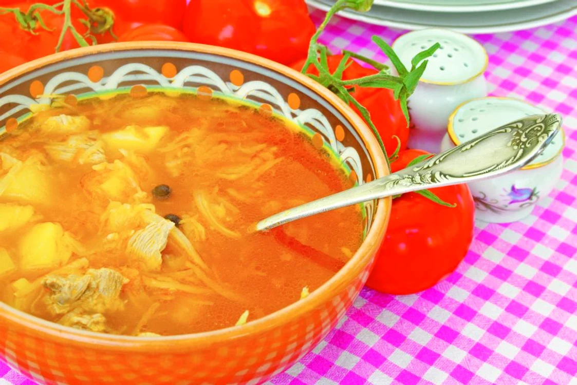 ciorba porc Fotolia 7395184 Subscription L jpeg