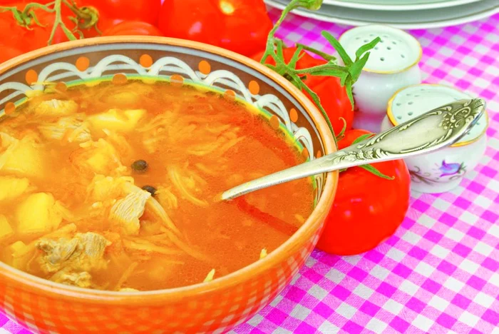 ciorba porc Fotolia 7395184 Subscription L jpeg