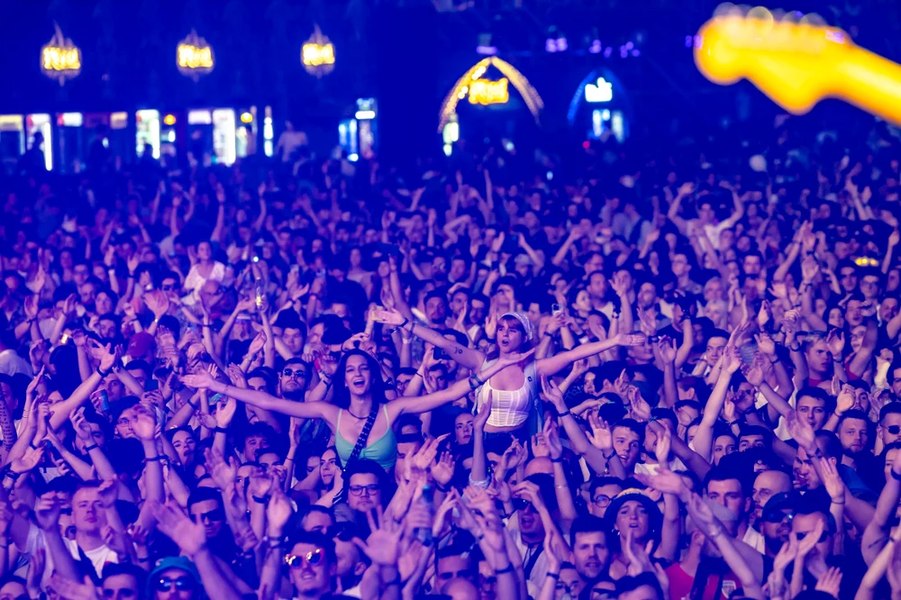 Organizatorii Untold pregătesc ediția aniversară de 10 ani din 2025. Primele abonamente, puse în vânzare
