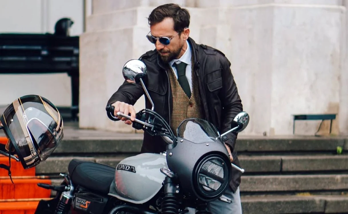 Dani Oțil a participat la celebra paradă Distinguished Gentleman’s Ride / foto: Instagram