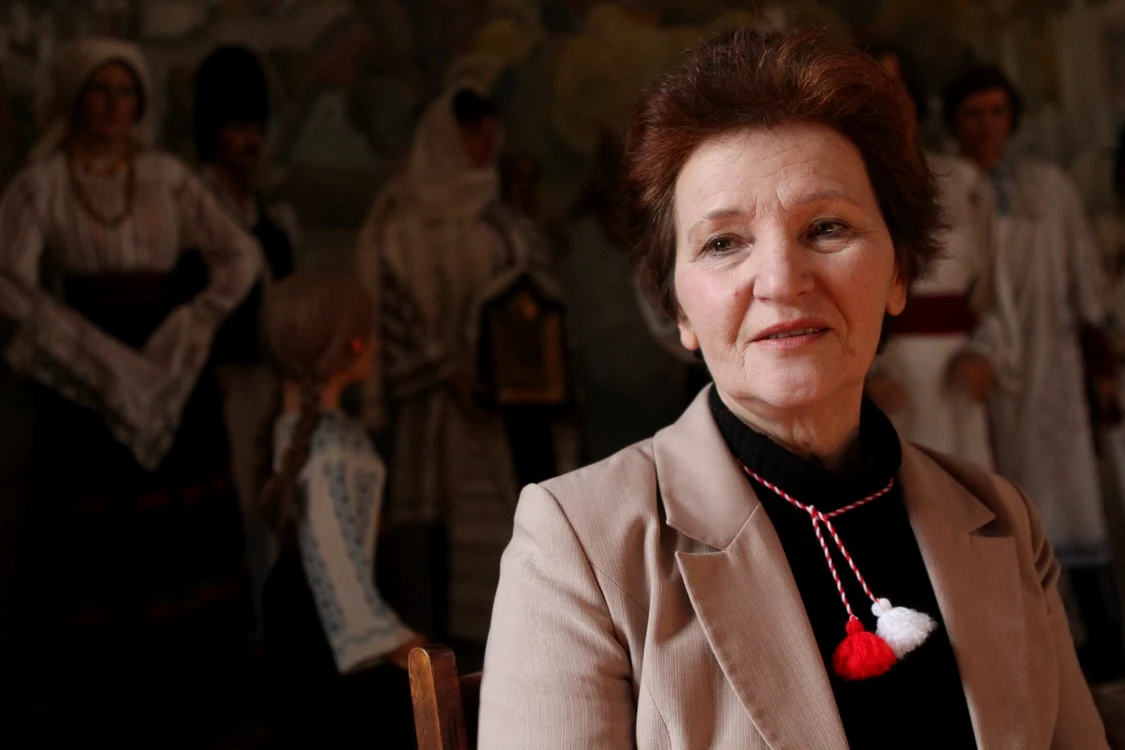 Varvara Buzilă poartă mărţişorul ca pe timpuri, legat la gât FOTO: Tudor Iovu