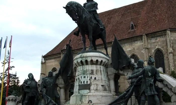 Cum a salvat inscripţia buclucaşă a lui Iorga statuia lui Matei Corvin jpeg