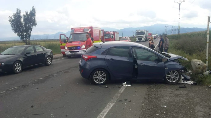 Accidentul s-a produs pe DN 13 între Stupini şi Feldioara. FOTOISU Braşov