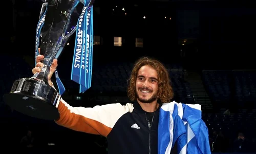 tsitsipas turneul campionilor trofeu jpeg
