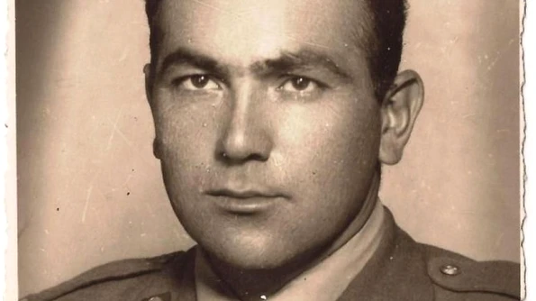 Tătarul din Carpaţi Istoricul de talie mondială Kemal Karpat, consultant pentru Reagan şi Carter la Washington jpeg