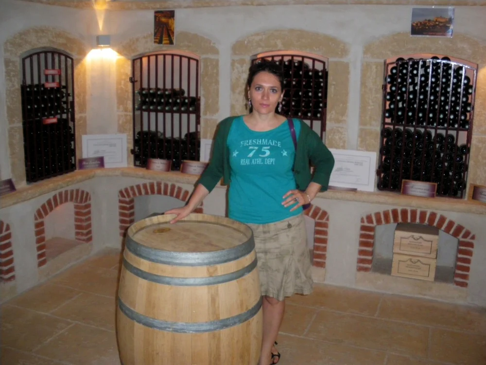 Carmen Drăgan-Gerardi e specializată în domeniul vinului şi are un MBA la Bordeaux. FOTO: Arhivă personală