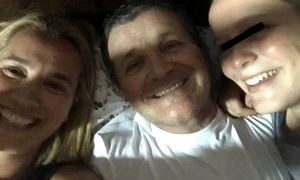 Andreea Esca, alături de tatăl său, Dumitru, și de fiul ei, Aris Eram  jpeg