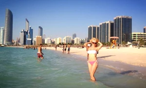 Larisa Drăgulescu în Abu Dhabi (FOTO FACEBOOK) jpeg
