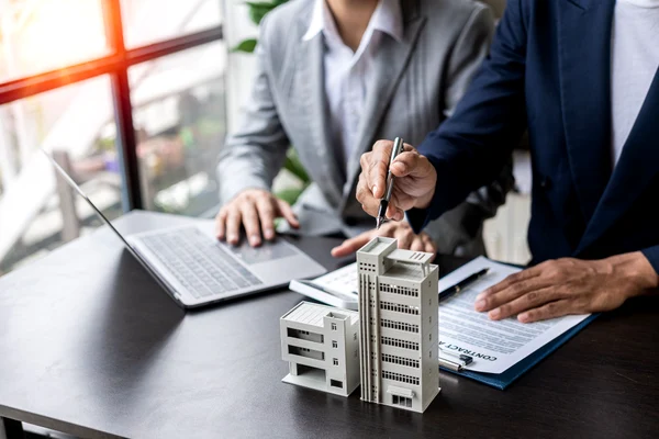 Avans de 5% la „Noua Casă” pentru tinerii sub 35 de ani: acces mai ușor la locuințe, dar cu riscul unor prețuri mai mari