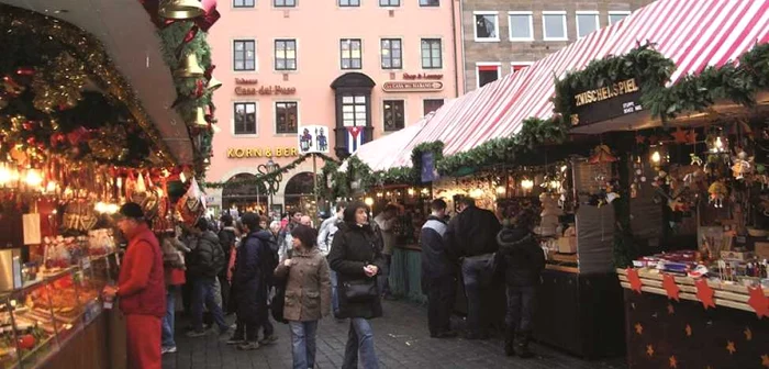 Târgul de Crăciun de la Viena este una dintre destinaţiile city break cele mai căutate, din această perioadă