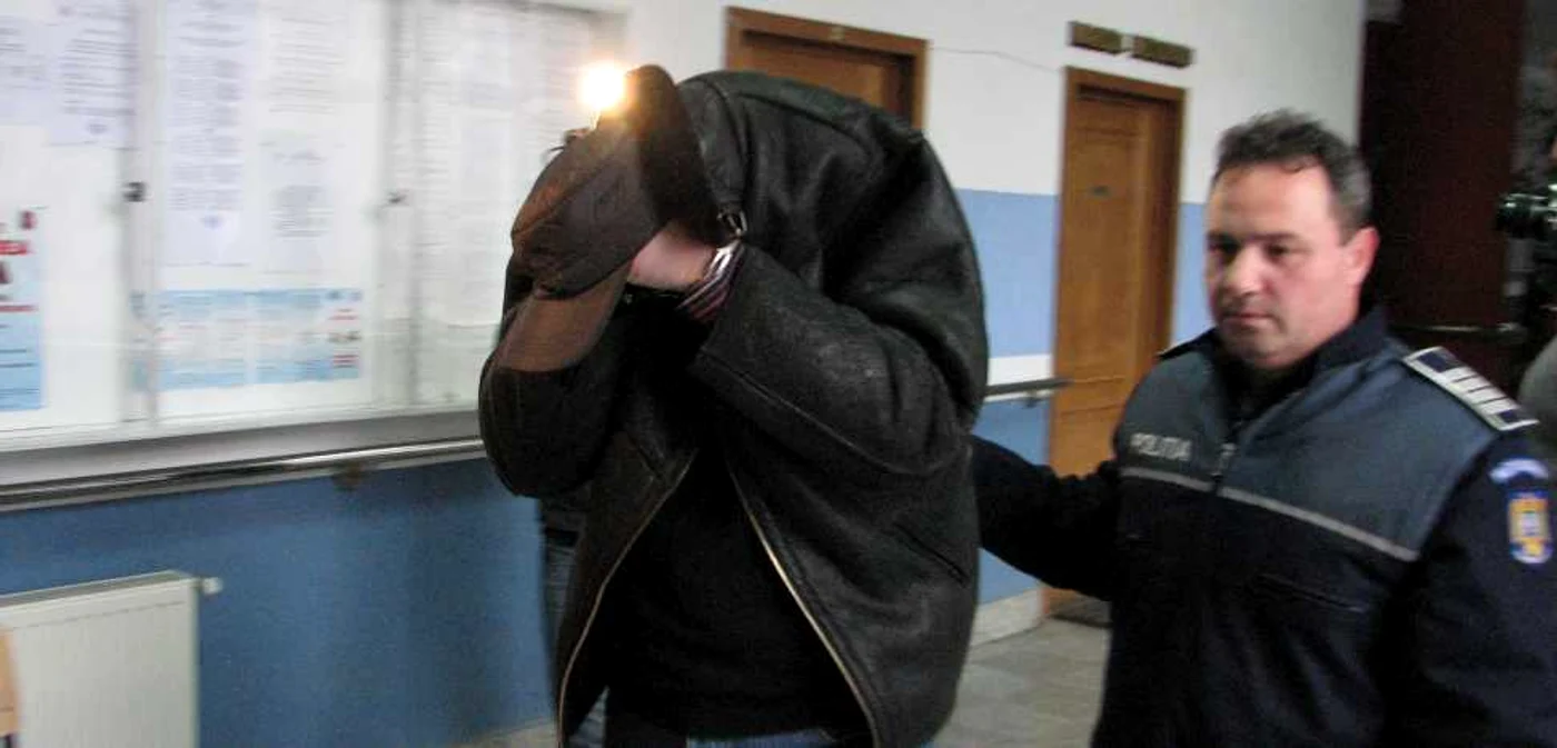 Arhivă Adevărul: Săptămâna trecută, un angajat al Fiscului a fost prins în flagrant când lua mită 