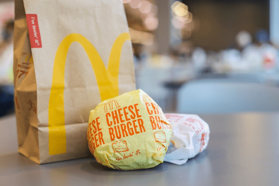 McDonald’s Unirii, amendat cu 50.000 de lei. Ce nereguli au fost găsite