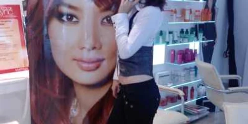 Modelul care îi dă pe toţi şah mat