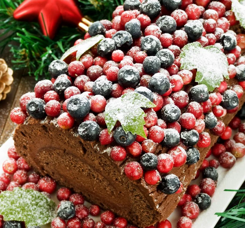 rulada fructe padure shutterstock 85773976 jpeg